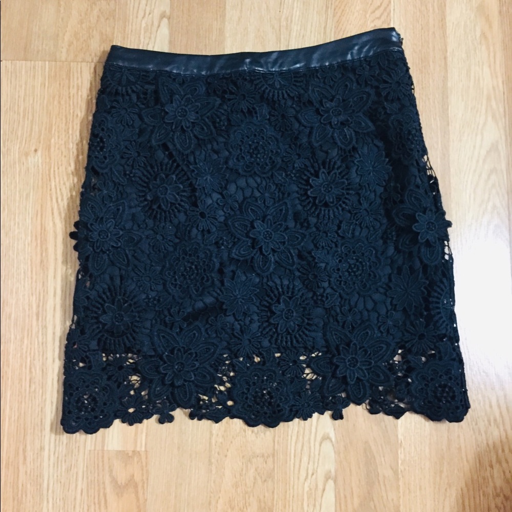 Forever 21 mini skirt size small